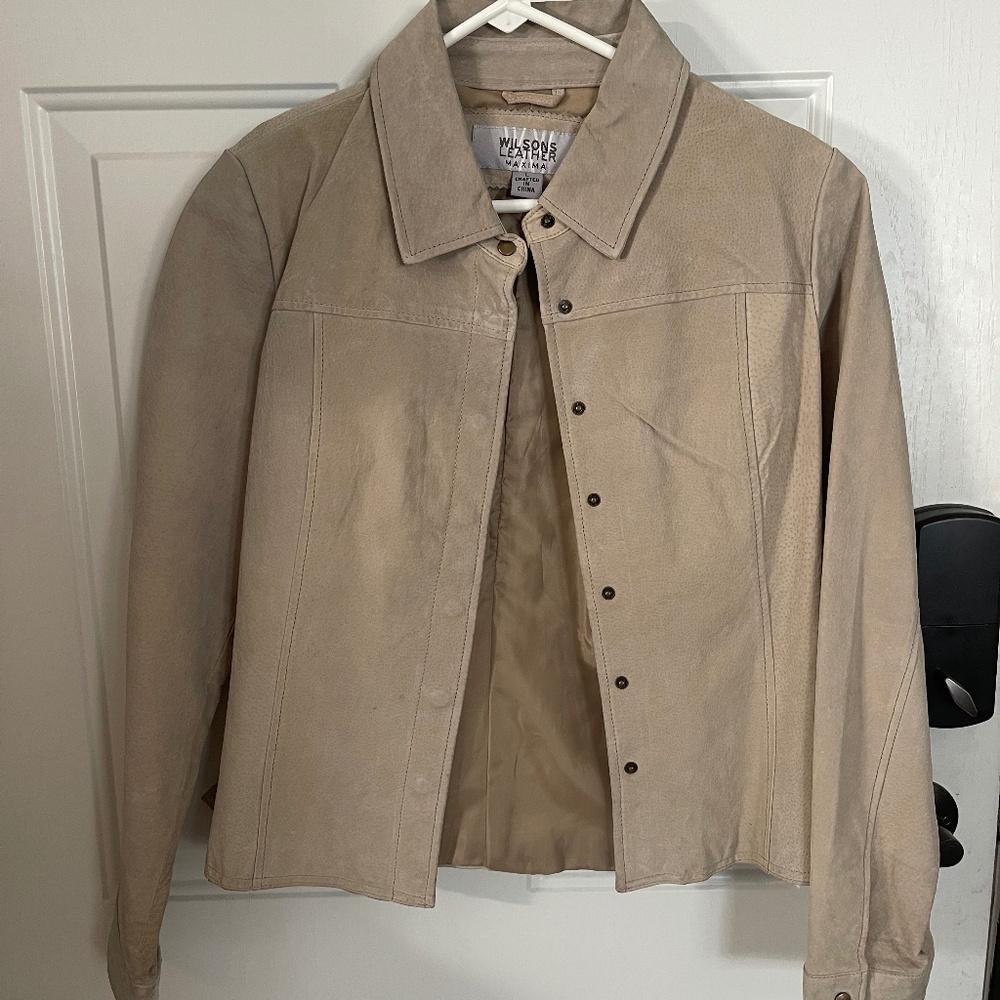 Women’s lightweight leather coat